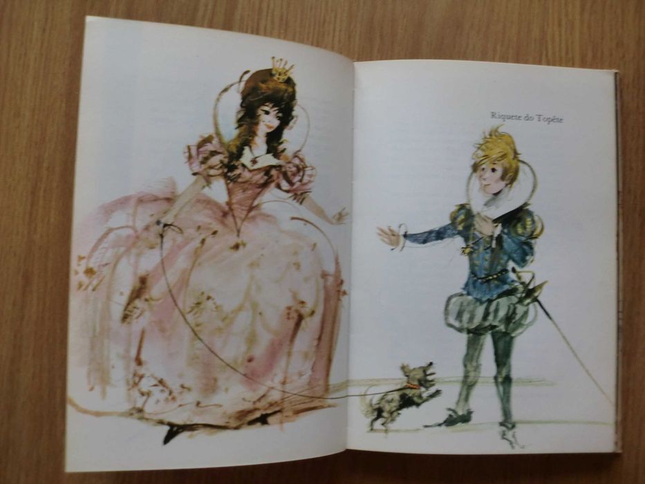 Contos de Perrault - Ilustrações de Janusz Grabianski