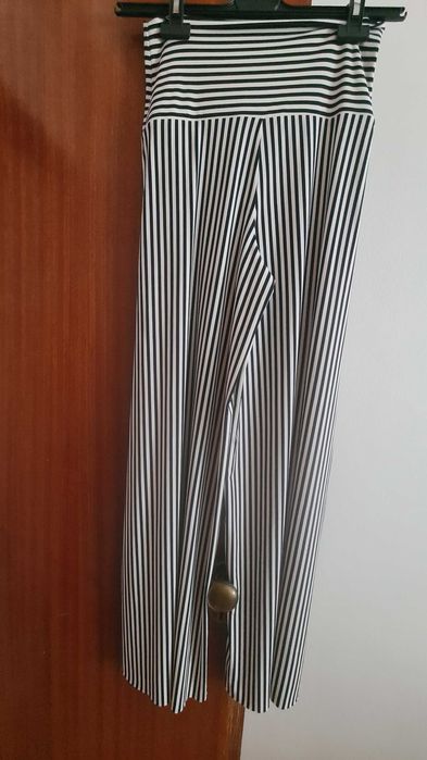 Calças pantalonas Benetton muito elegantes - COMO NOVAS