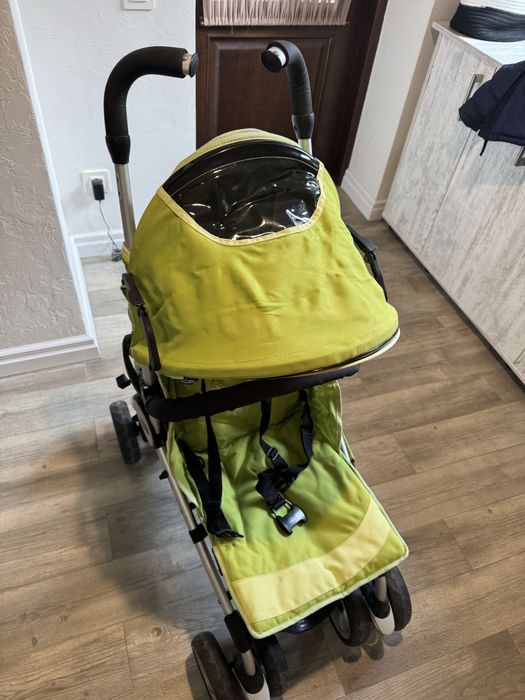 Прогулянкова коляска chicco