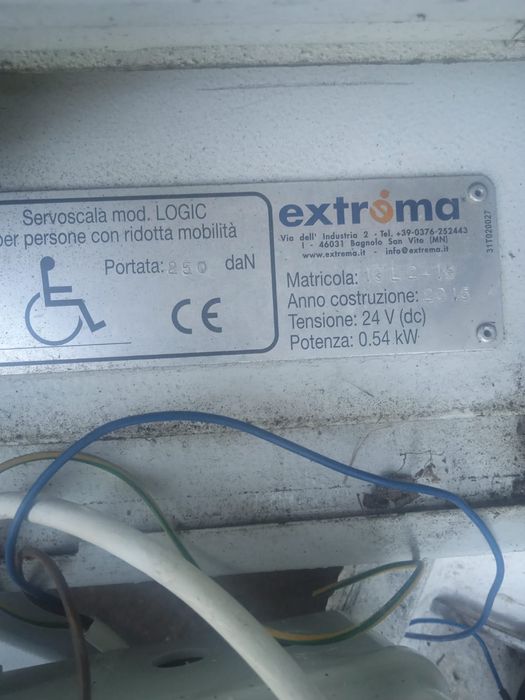 Plataforma elevatória para escadas. Mobilidade reduzida64188144874243122