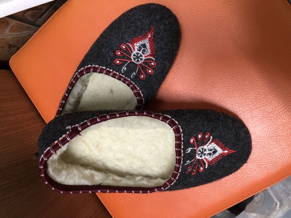 DzienBabvi/Kapcie z owczej welny/nowe