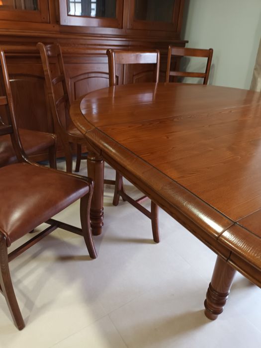 Sala jantar = aparador + mesa extensivel  + 6 cadeiras