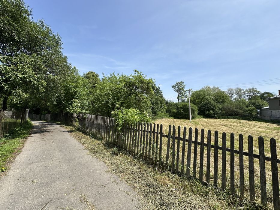 Продаж будинку с. Клузів та землі 28сот