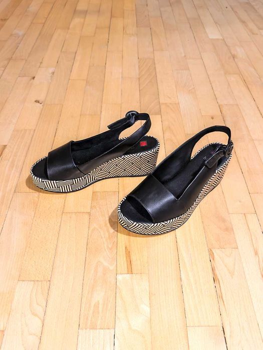 Eleganckie buty na koturnie Högl 39