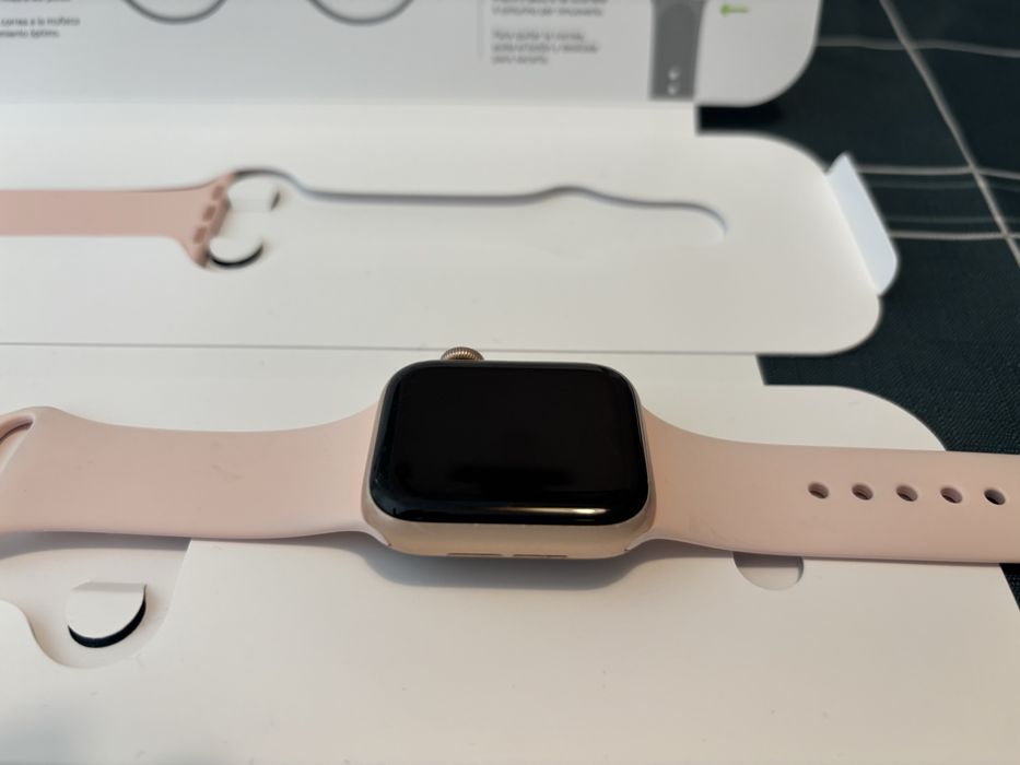 Apple Watch SE Cellular 40 mm