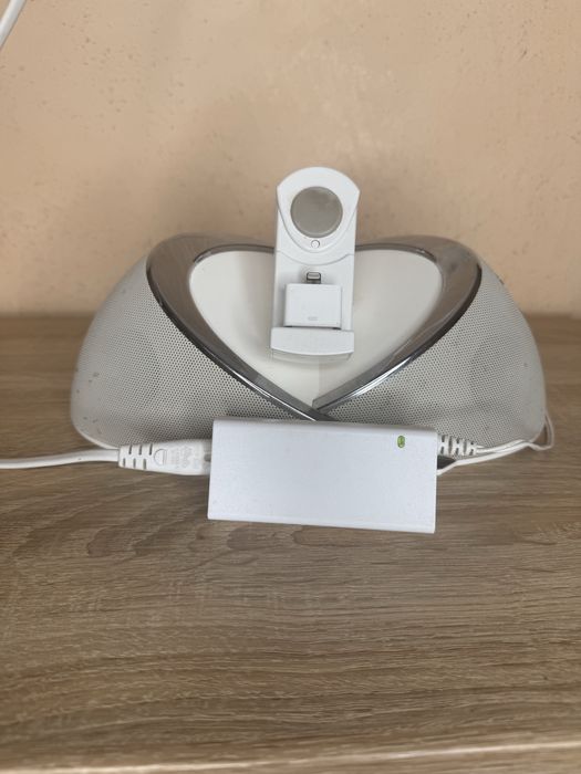 Док-станция JBL On Beat white