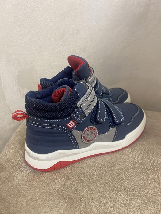 Взуття осінь-весна