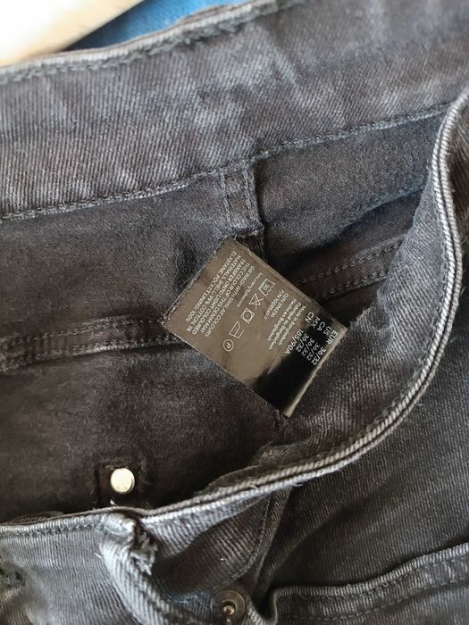 р 18 / 52-54 чорні з градієнтом джинси штани щільні H&M
