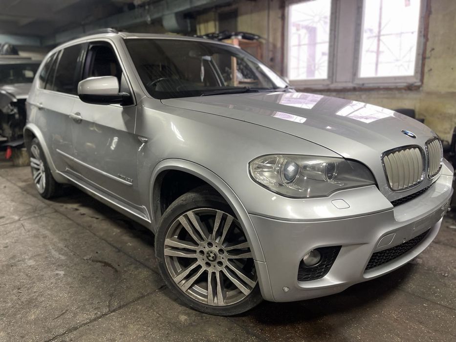 М пакет BMW X5 E70 М обвес Передний Задний бампер БМВ Х5 Е70 М обвіс