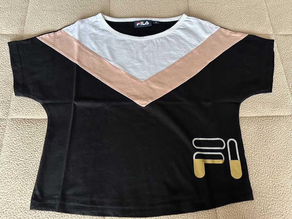 T-shirt Fila 14 anos NOVA