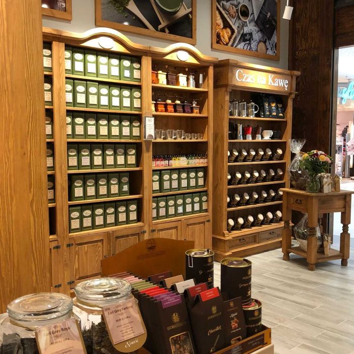 Drewniany regał sklepowy w stylu retro - producent MEBLO-WOSK