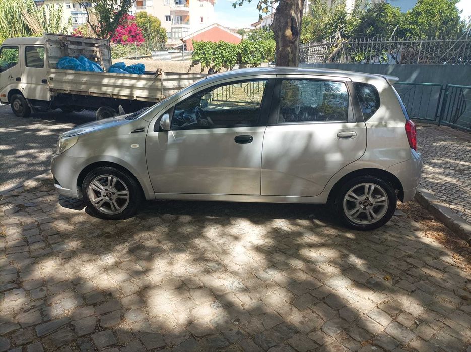Chevrolet Aveo 2008 (comprado em stand sou a 2 proprietária)