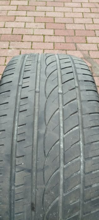 Sprzedam opony 235/50/18 4 sztuki