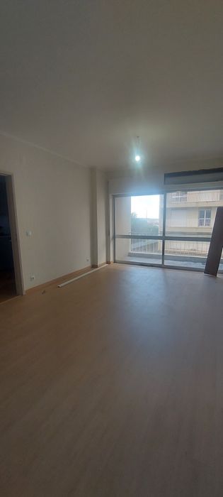 Arrendamento T4 zona central de Leiria