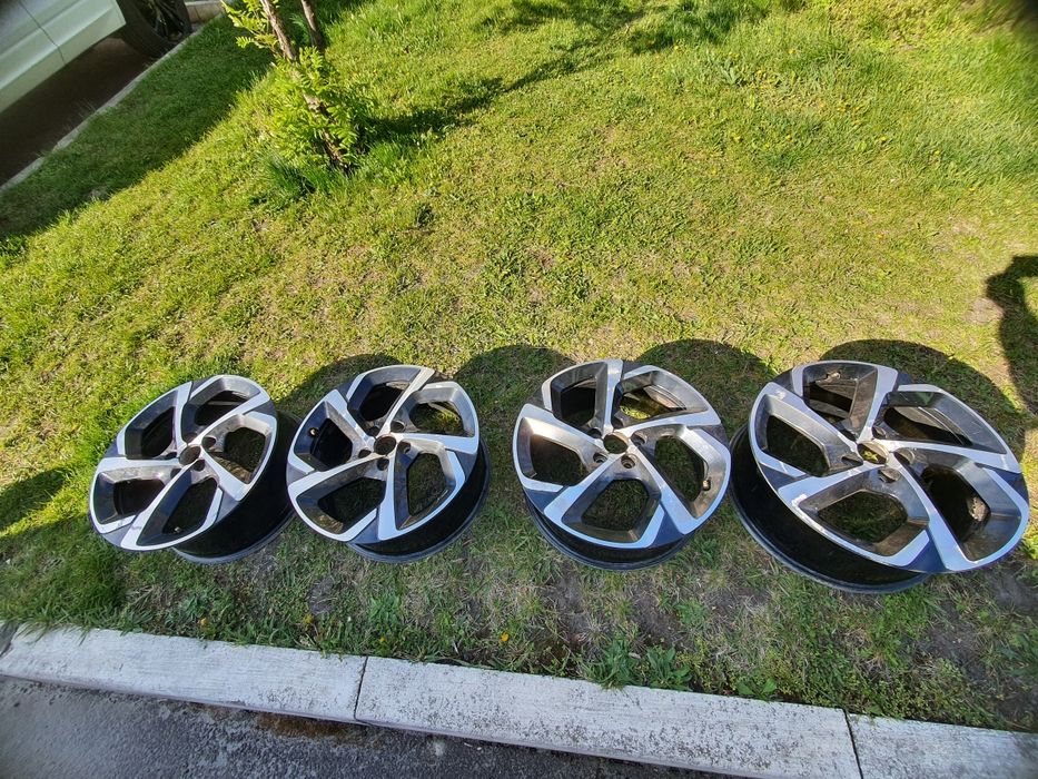 Комплект дисків  R18 7.5J 5x108 ET49 D65.1 на Citroen C5 Aircross — потребують перефарбування
