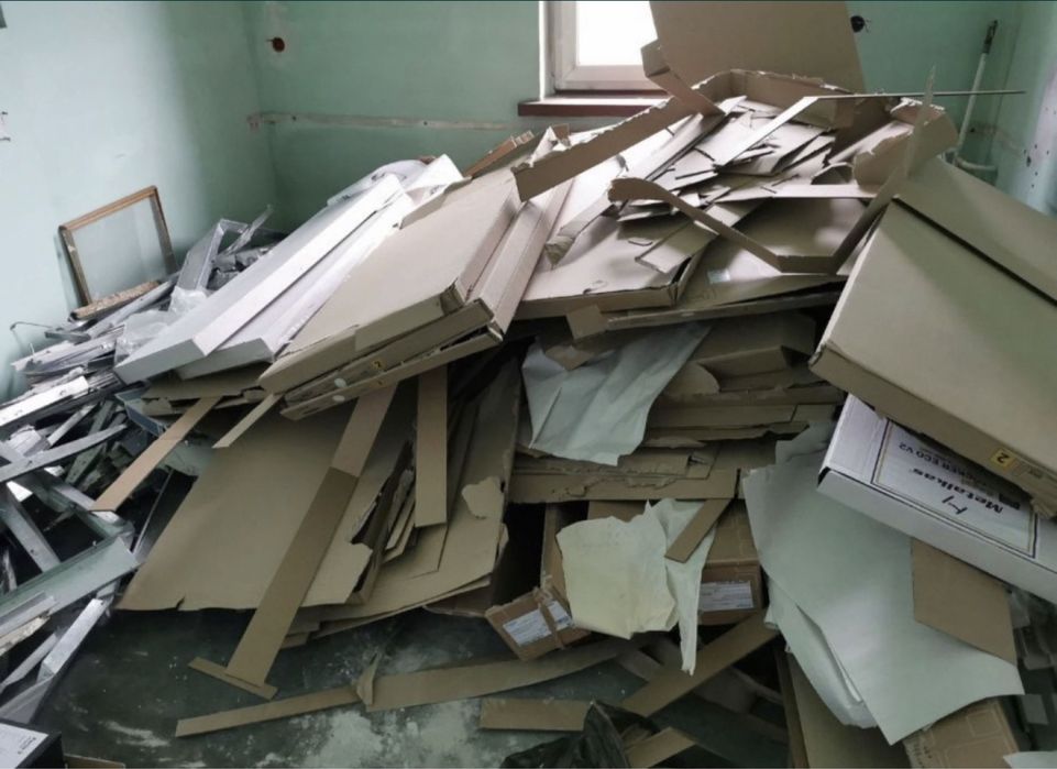 WYWOZ śmieci odpadów OPROZNIANIE Piwnic Strychów Garaży