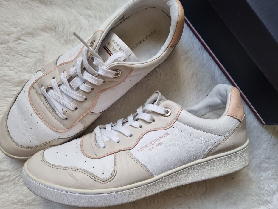 Tommy Hilfiger- sneakersy skórzane. Rozmiar  41