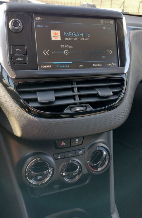 Peugeout 208 1.2