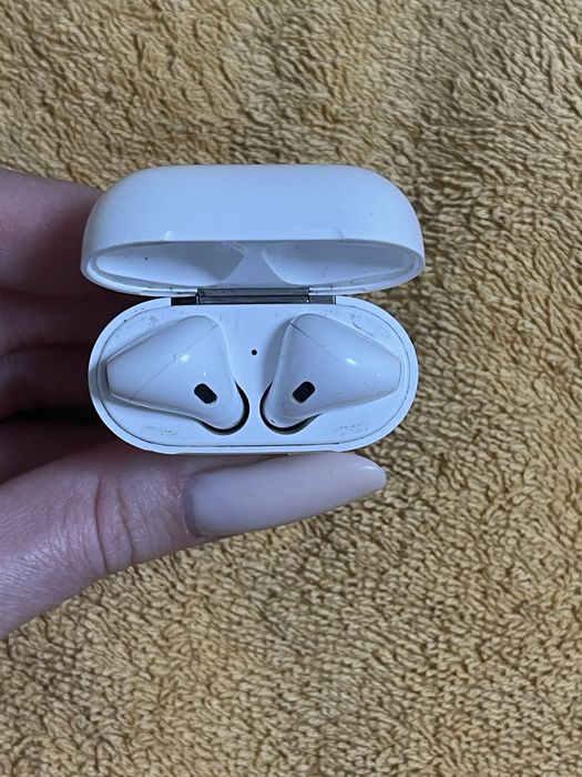 Airpods 2 в гарному стані