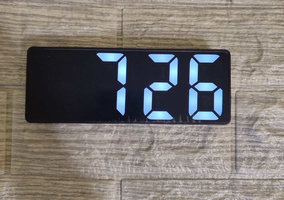 Годинник будильник