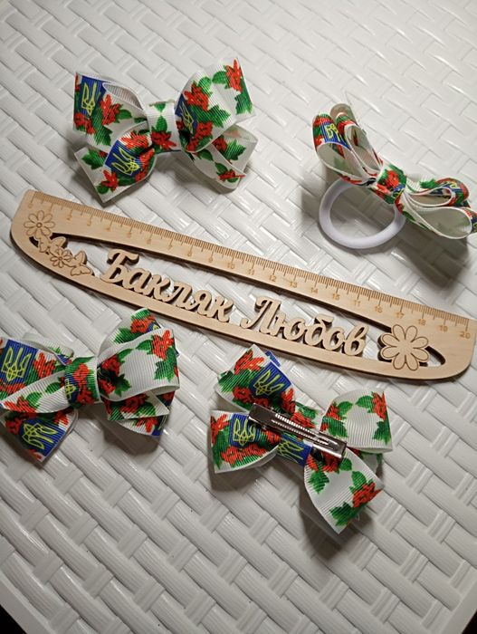 Бантикики ручної роботи.