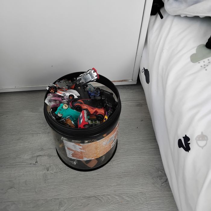 56 carros de brinquedo hot wheels cada 1€