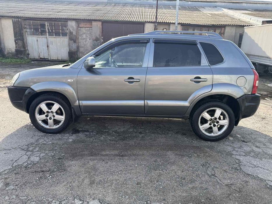 Hyundai Tucson 2007рік 2л дизель повний привід 4х4