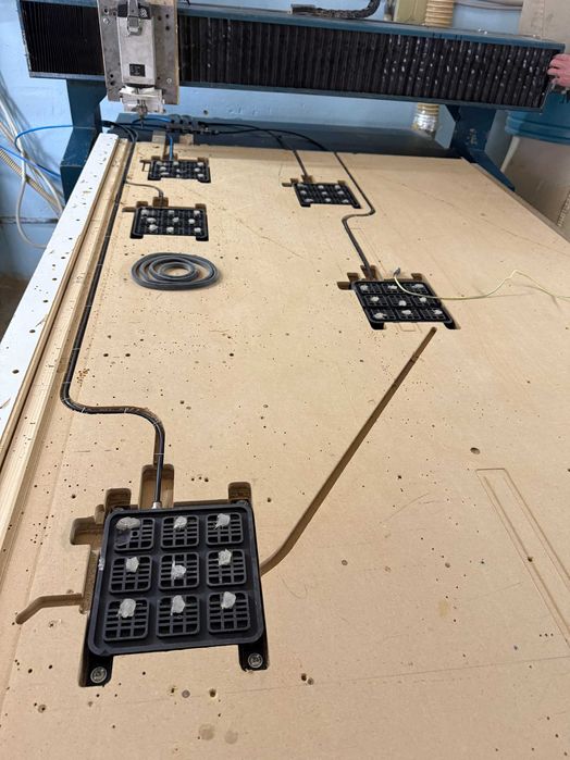 Фрезерний ЧПУ верстат MF9050 гвинтовий (робочий, 3КВт)