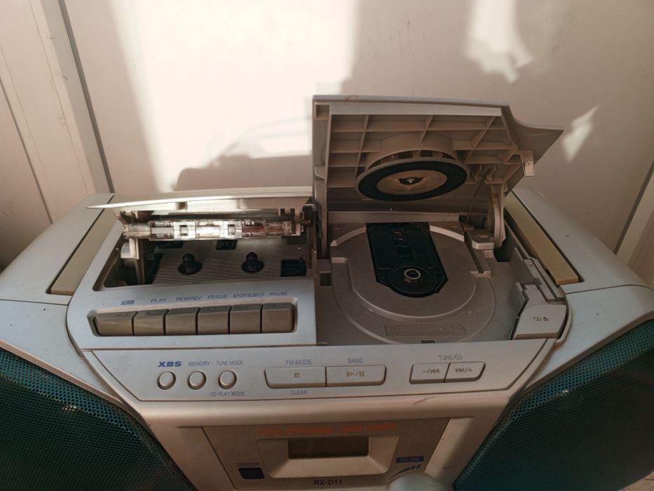 Стереосистема Panasonic RX-D11 бумбокс Extra Bass System