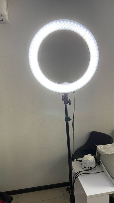 кольцевая LED лампа