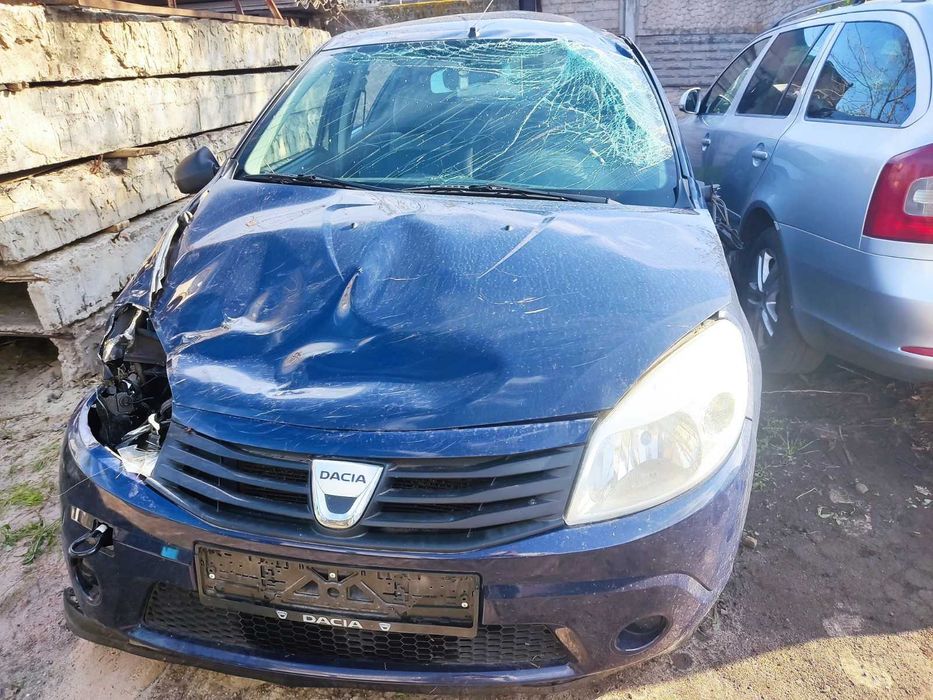 Продам Дачия. Сандеро. 2010 год. Мотор 1.2. Торг.