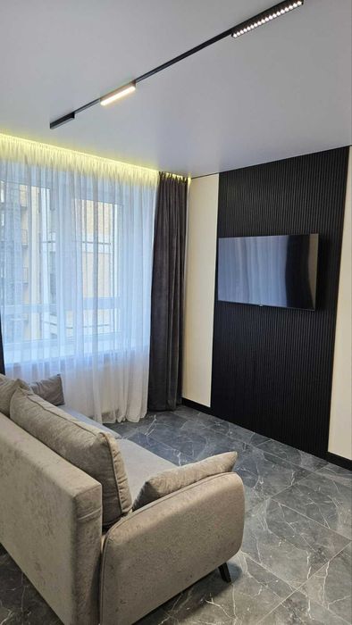 Здам в оренду простору однокімнатну квартиру з дійсно гарним ремонтом!