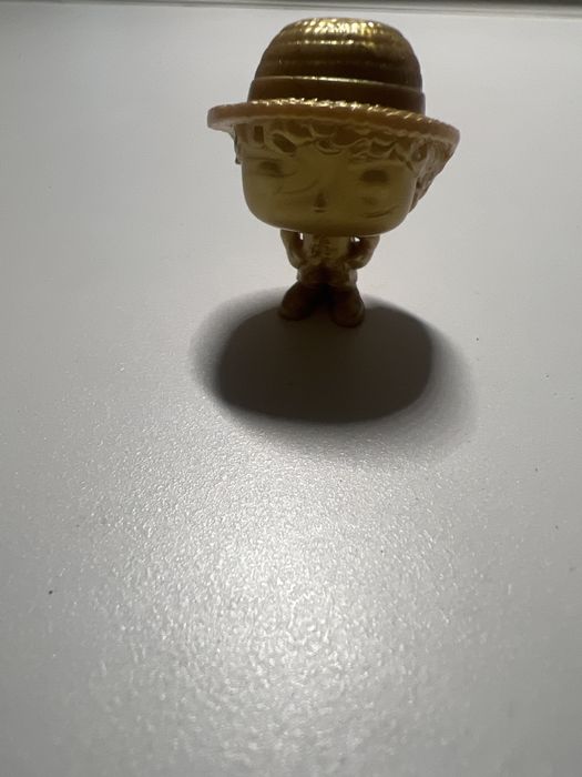 Золотий луффі з колекції kinder joy x one piece