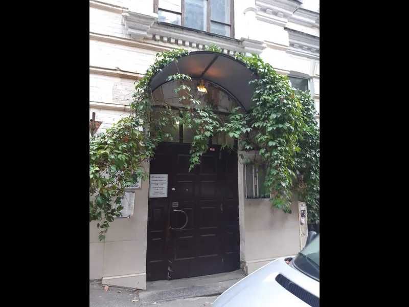 Нежитлові приміщення загальною площею 179,0 кв.м.