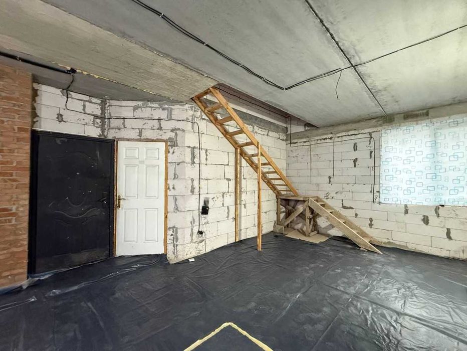 Продаж будинку 210м². 4 кімнати. Під ремонт. Підвал. СЕРТИФІКАТ! ID:744