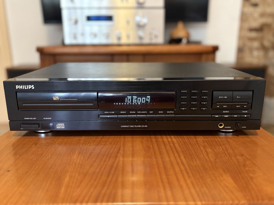 Leitor de CDs Philips CD 692