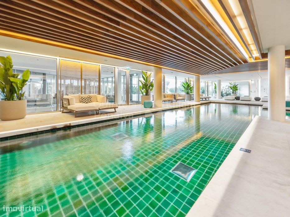 Apartamento T2 em condomínio com piscina em Campolide