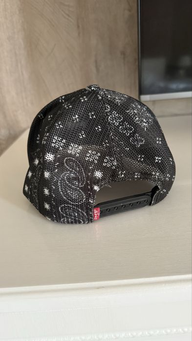 Кепка новая Levis