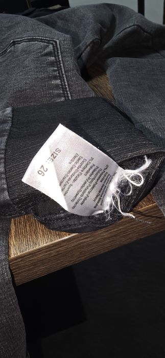 Jeansy wyszczuplające wysokim stanem M.Sara  r.26