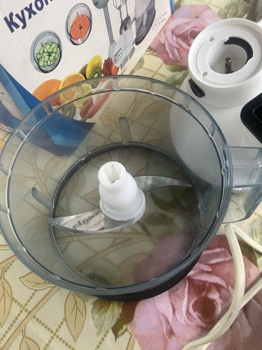 Кухонный комбайн на запчасти