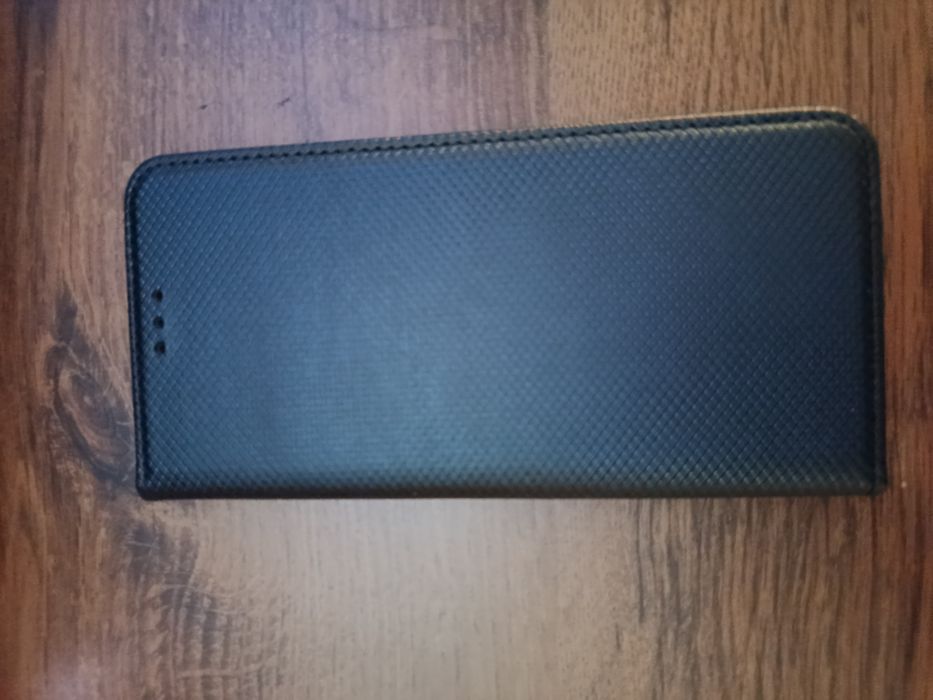 Etui z klapką na telefon HTC 12