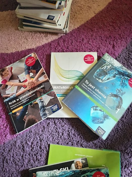 Książki do technikum klasy pierwszej i drugiej oraz liceum