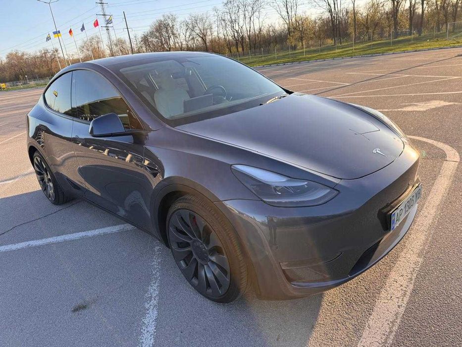 TESLA MODEL Y Performance 2022