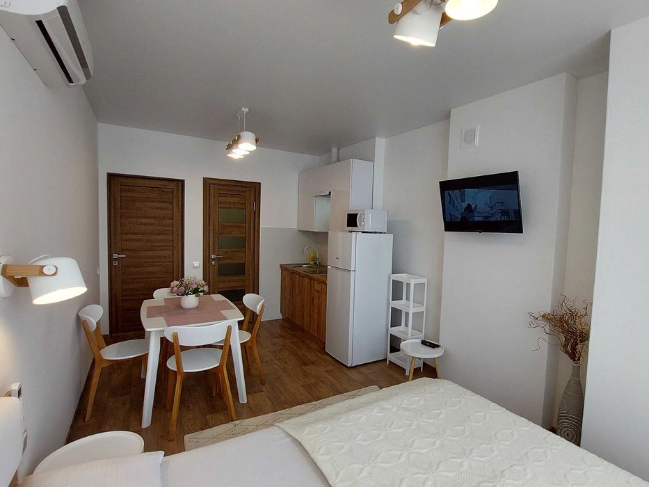 Апартаменти  Новий ремонт Центр Парковка Подобова оренда Family Estate