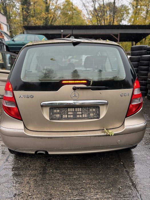 MERCEDES A180 na części 2005r.. ADAX Opolski Auto Złom Koźle