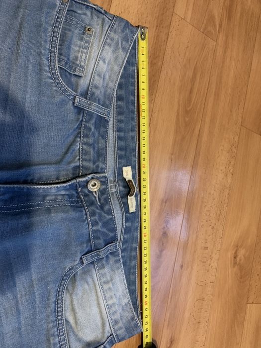 Джинсы женские