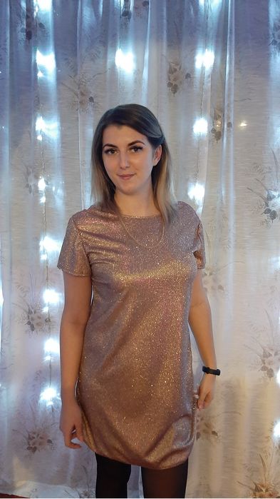 Сукня в блискітках