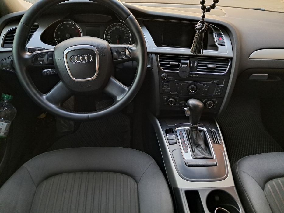 Продам audi a4b8