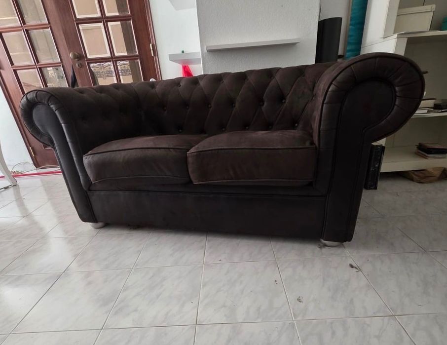 Sofá vintage impecável