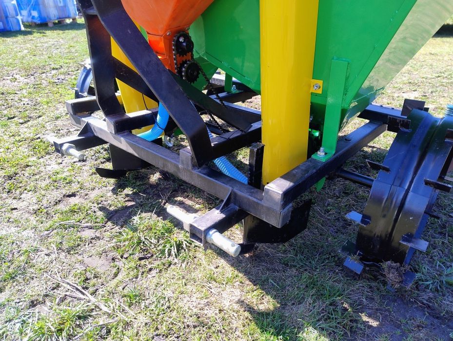 Сажалка польська bomet. Саджалка  Доставка